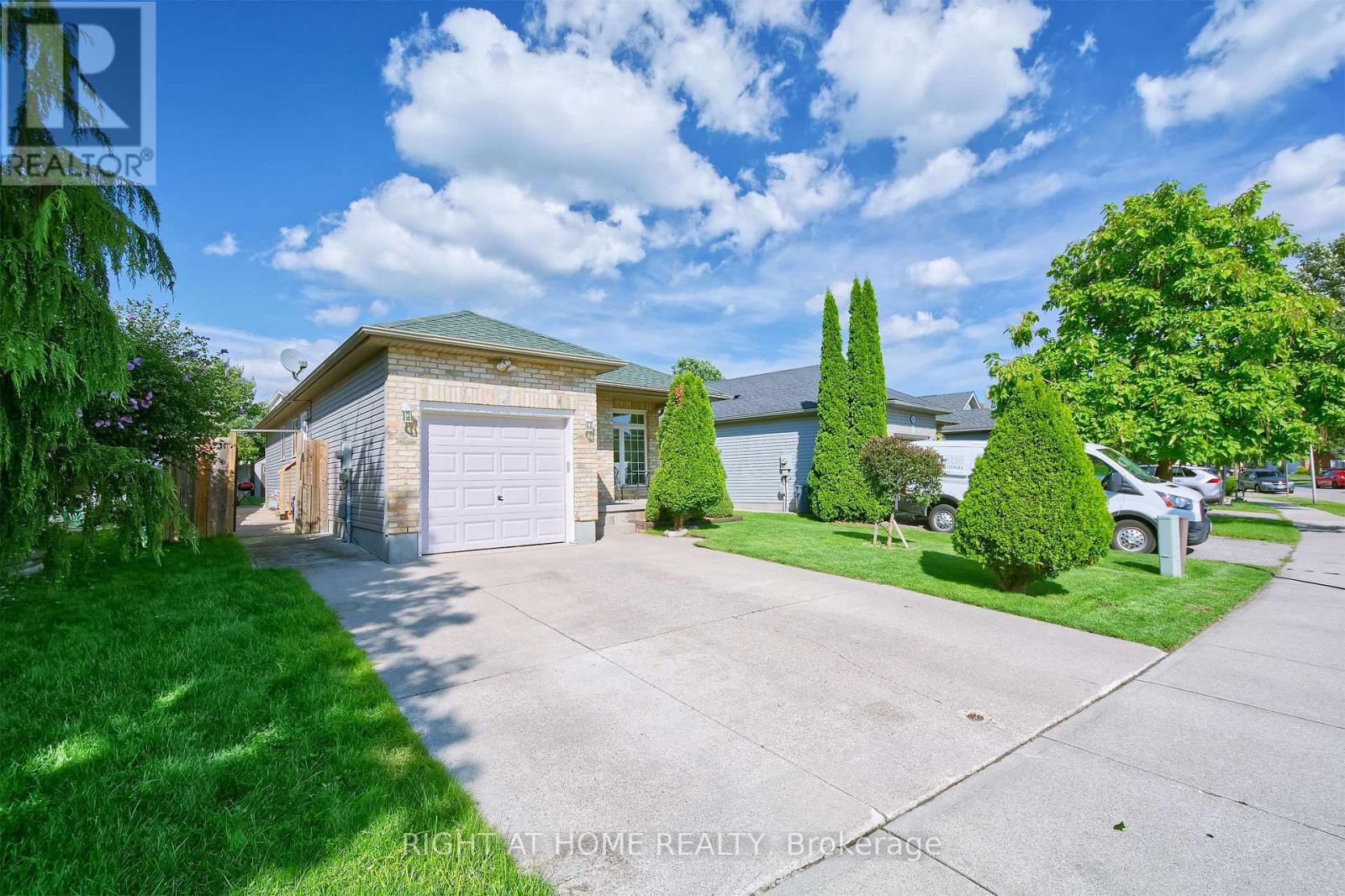896 Fogerty Street, London North, Ontario  N5X 4G6 - Photo 2 - X13722812