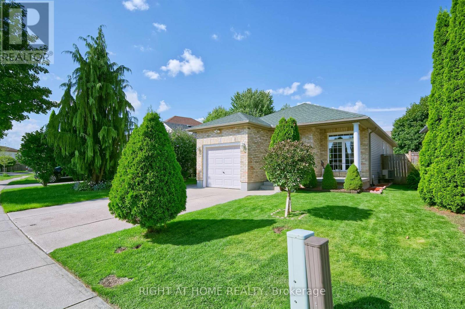 896 Fogerty Street, London North, Ontario  N5X 4G6 - Photo 3 - X13722812