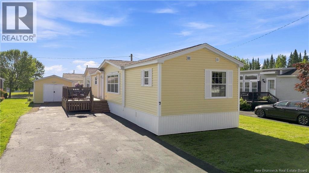 7 Stewart Street, Fredericton, New Brunswick  E3G 3V4 - Photo 1 - NB146727