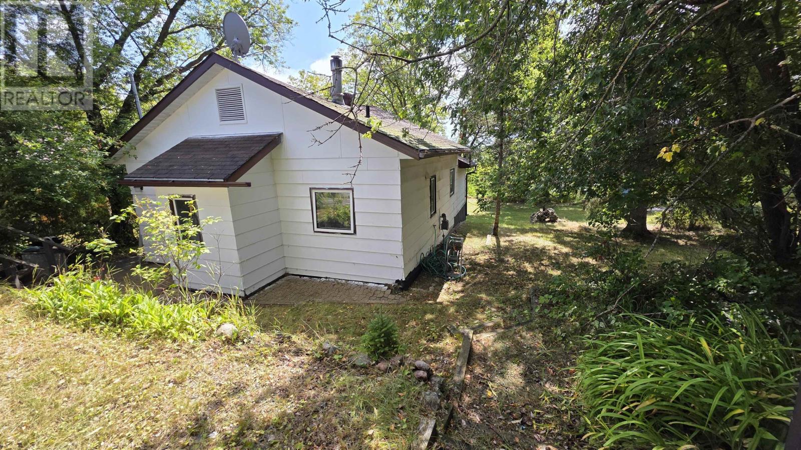 335 Govt road RD, Kenora, Ontario