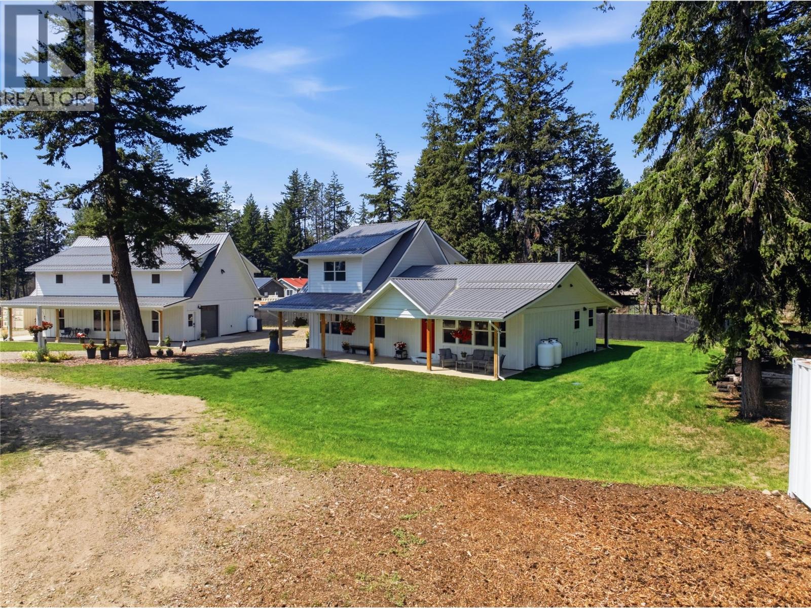3747 Hilliam Road, Scotch Creek, British Columbia  V0E 1M5 - Photo 3 - 10394532