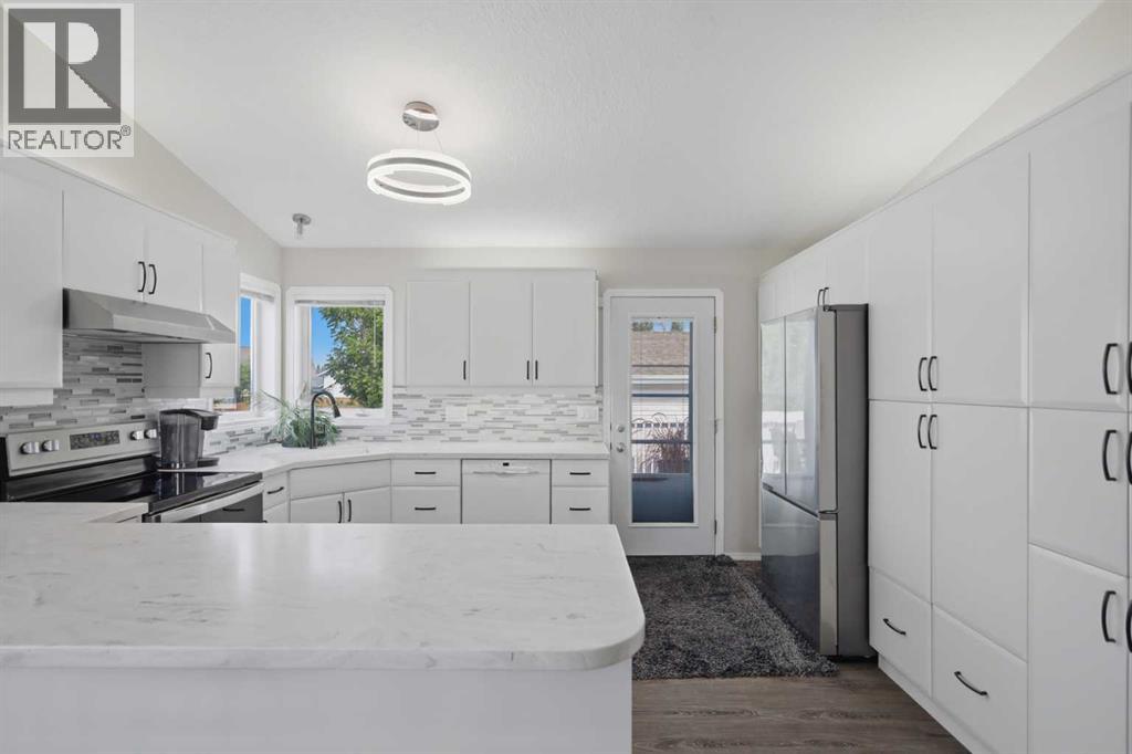 148 Dempsey Street, Red Deer, Alberta  T4R 2Y9 - Photo 8 - A2340921
