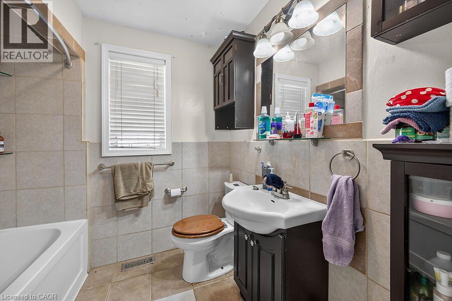 576 Rosseau Road, Hamilton, Ontario  L8K 4T8 - Photo 6 - 40859107