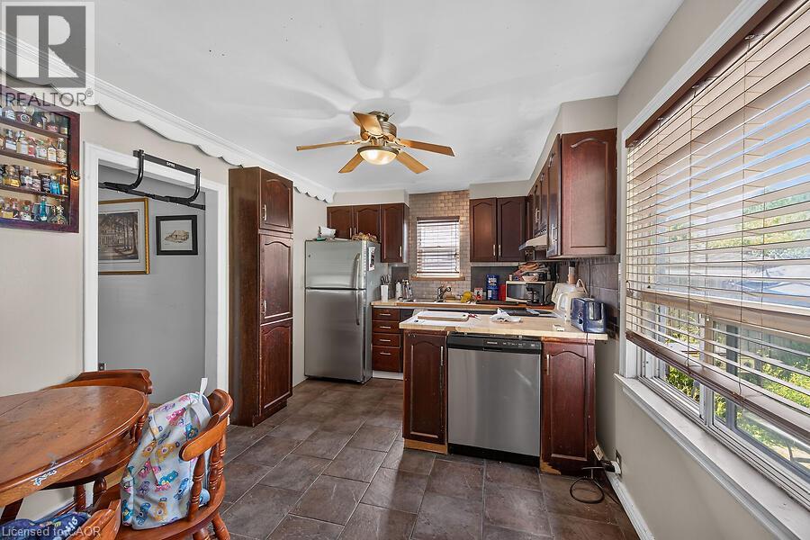576 Rosseau Road, Hamilton, Ontario  L8K 4T8 - Photo 8 - 40859107