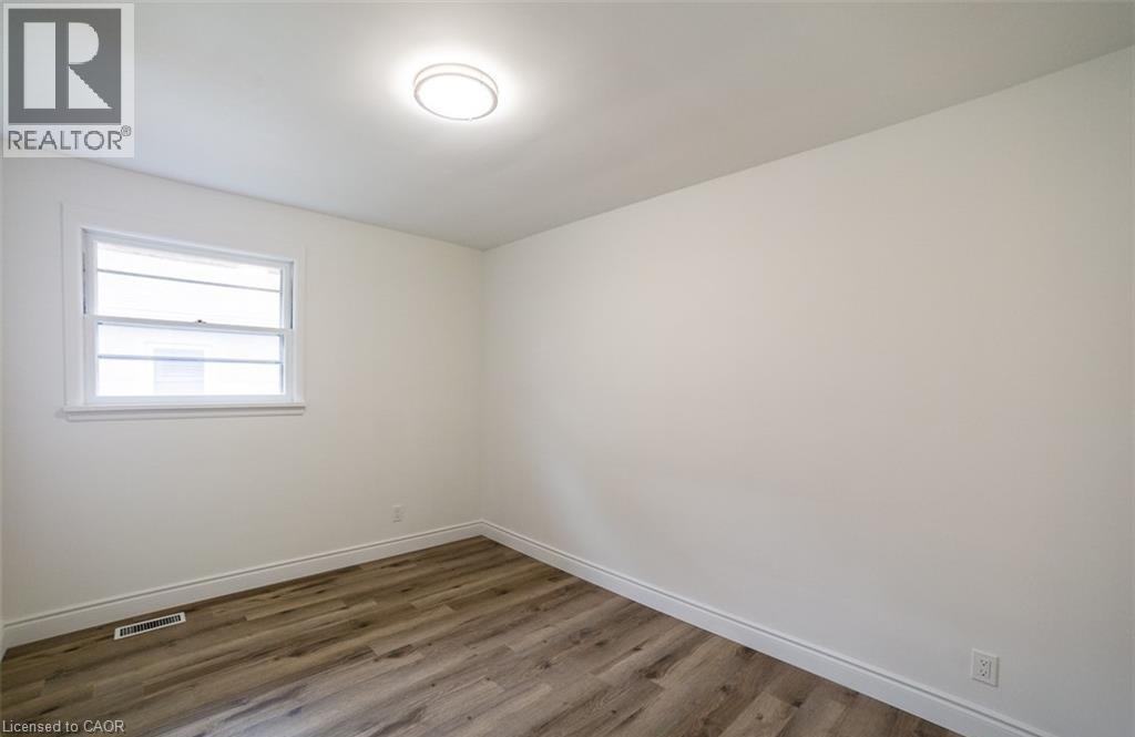22 Kelson Avenue S, Grimsby, Ontario  L3M 4C3 - Photo 15 - 40859088