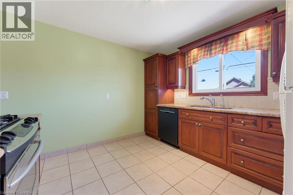 57 Dublin Street, Brantford, Ontario  N3R 2E3 - Photo 10 - 40855879
