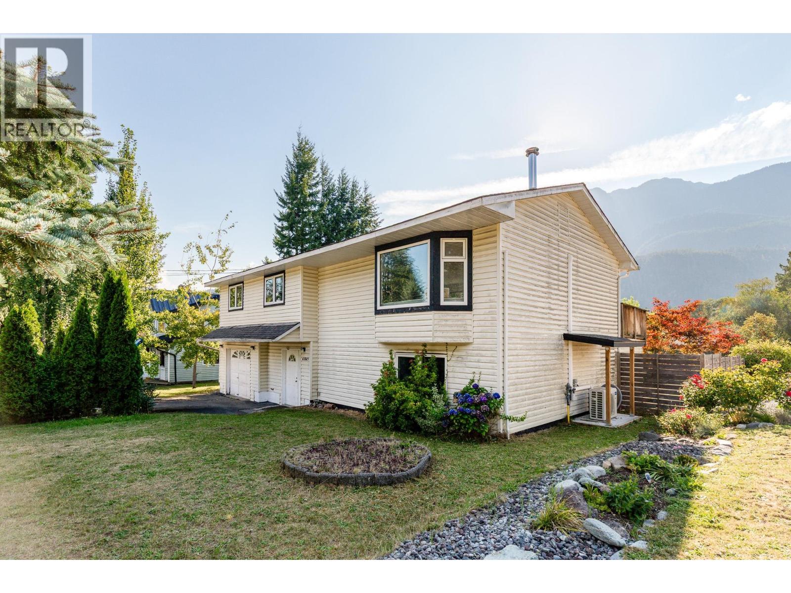 41843 FAITH ROAD, Squamish, British Columbia