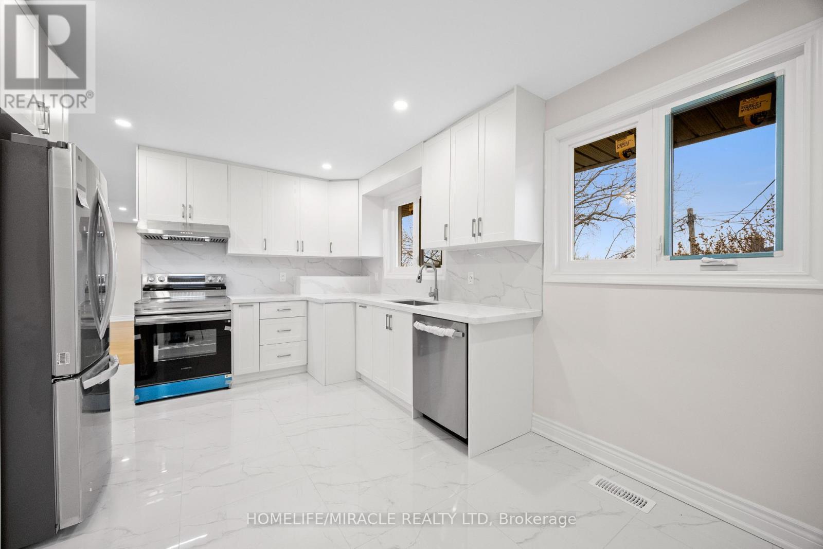 Main Floor - 46 Flintwick Drive, Toronto, Ontario  M1P 4G9 - Photo 15 - E13722804