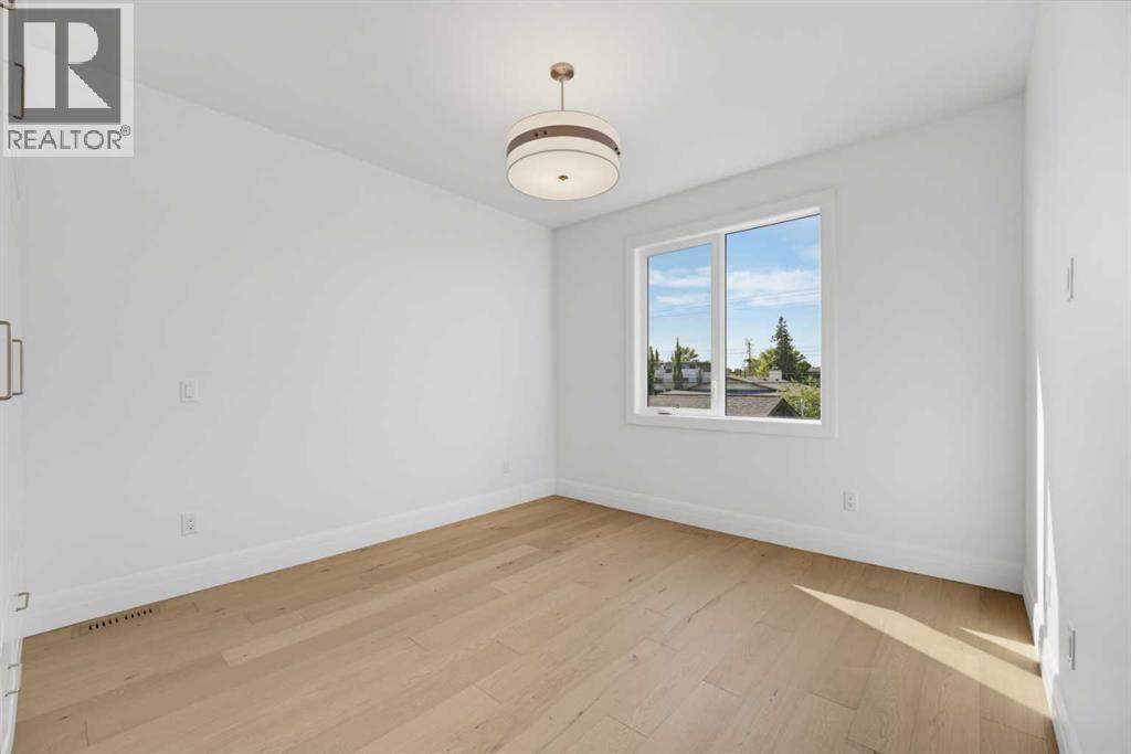 2407 4 Avenue NW, Calgary, Alberta  T2N 0P3 - Photo 26 - A2340450