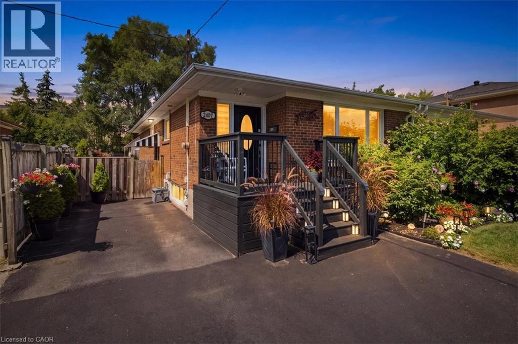 2407 Barclay Road, Burlington, Ontario  L7R 2B7 - Photo 3 - 40858097