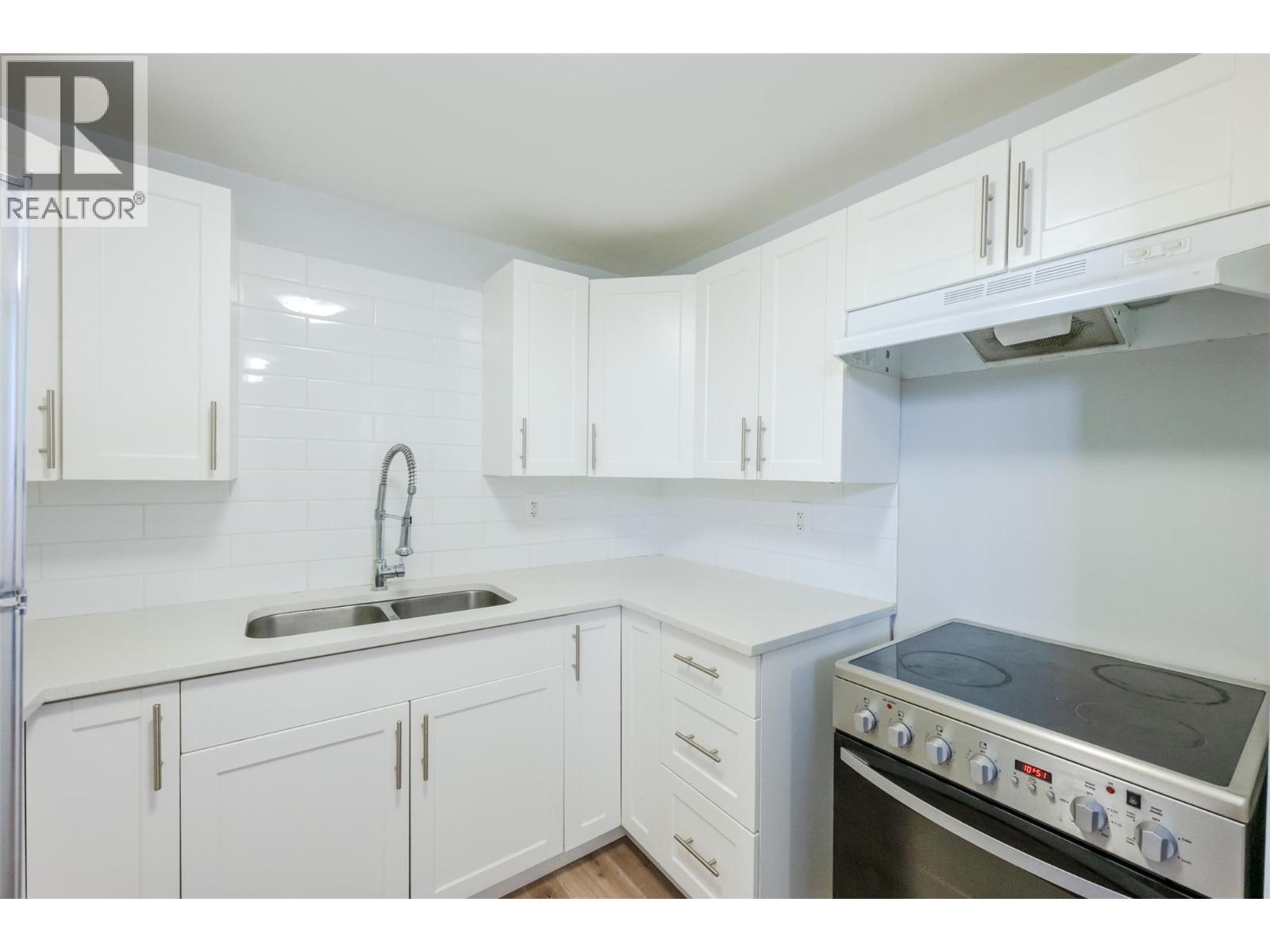 724 School Avenue, Oliver, British Columbia  V0H 1T0 - Photo 32 - 10394690