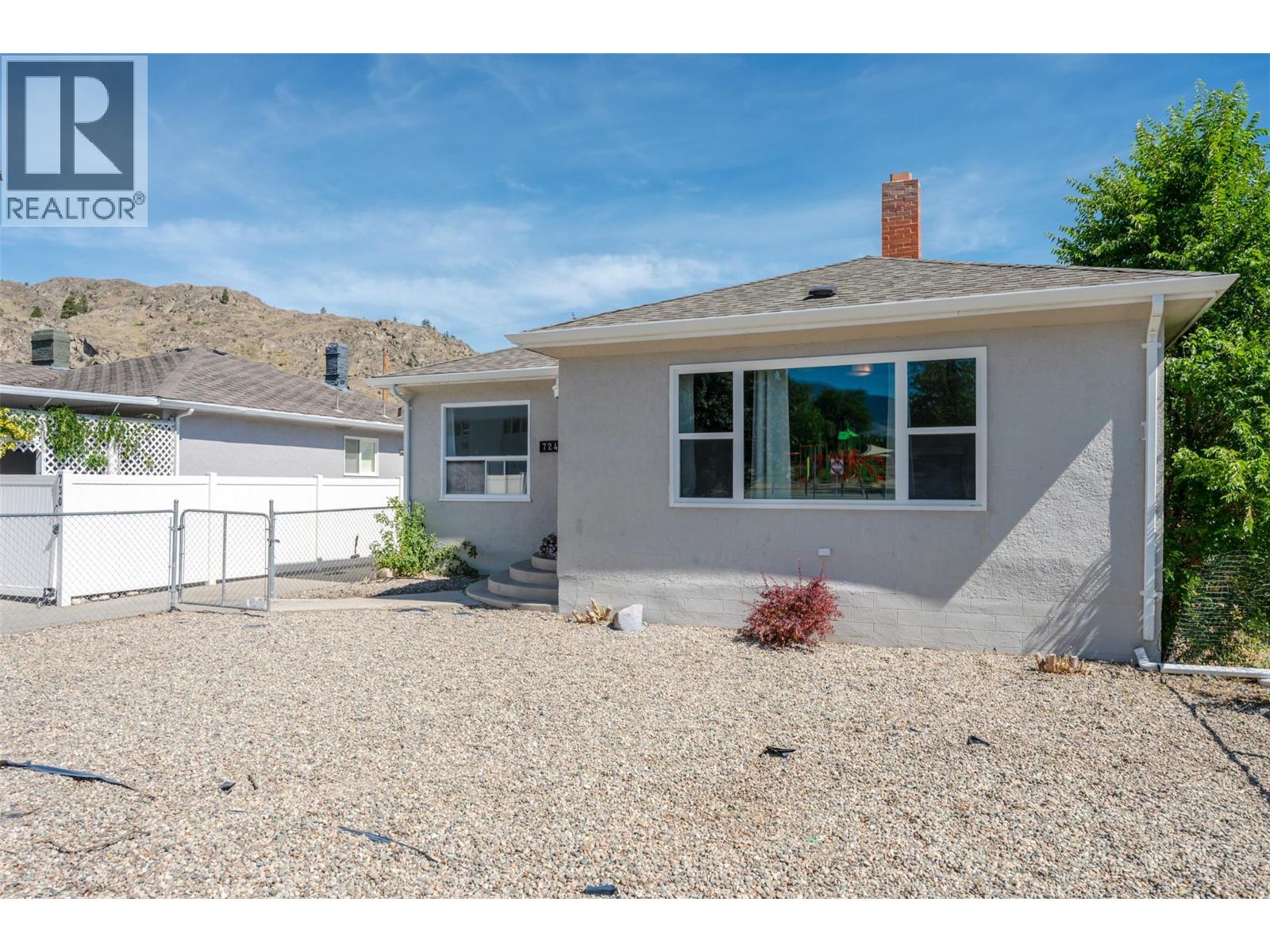724 School Avenue, Oliver, British Columbia  V0H 1T0 - Photo 3 - 10394690