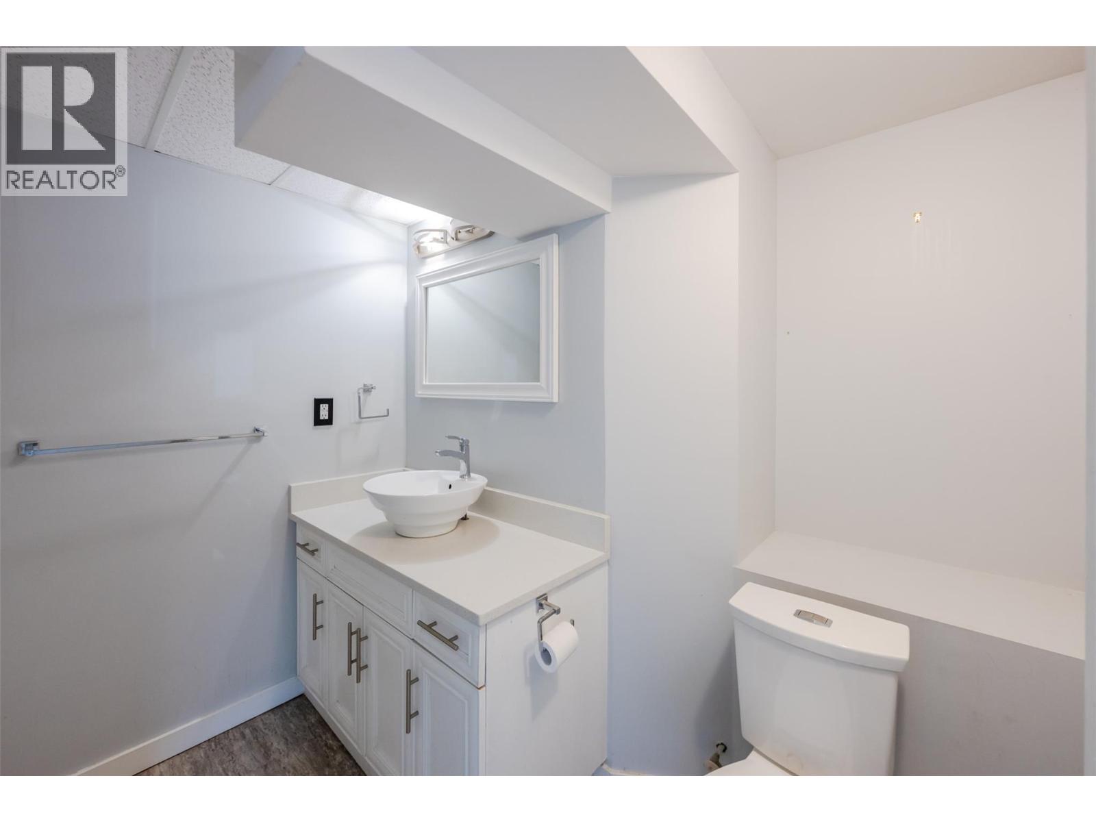 724 School Avenue, Oliver, British Columbia  V0H 1T0 - Photo 37 - 10394690