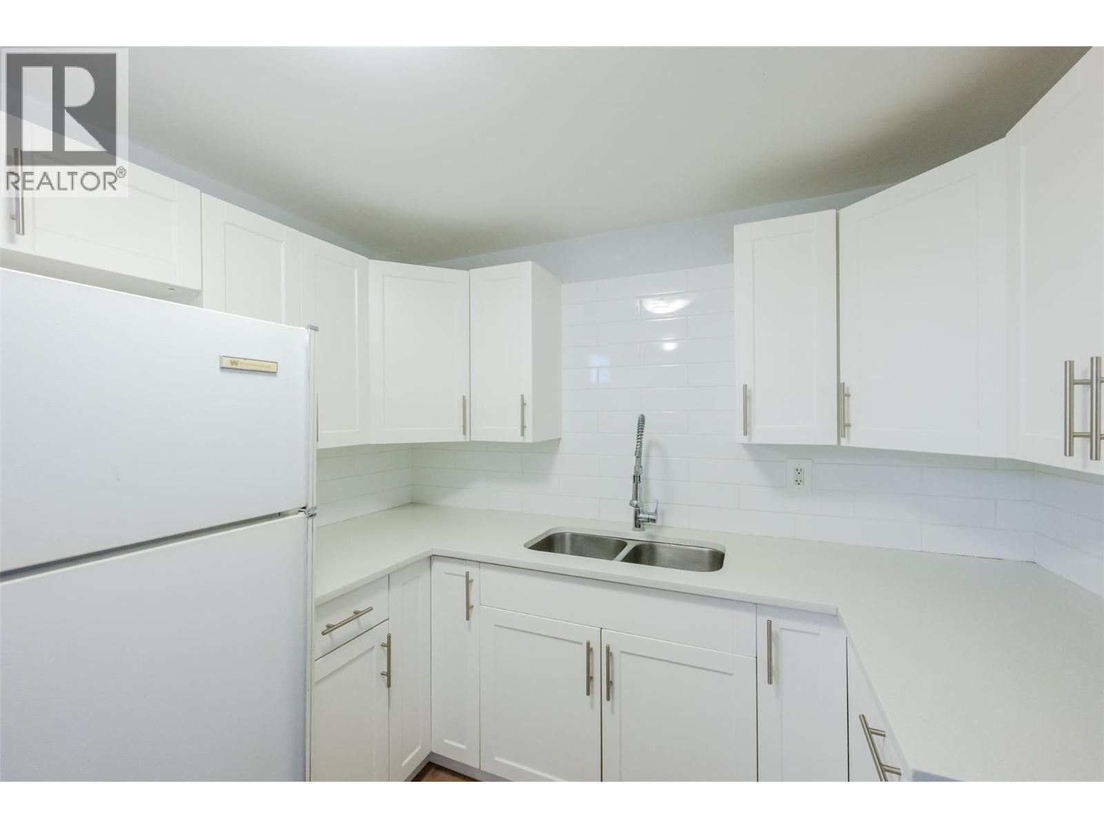 724 School Avenue, Oliver, British Columbia  V0H 1T0 - Photo 33 - 10394690