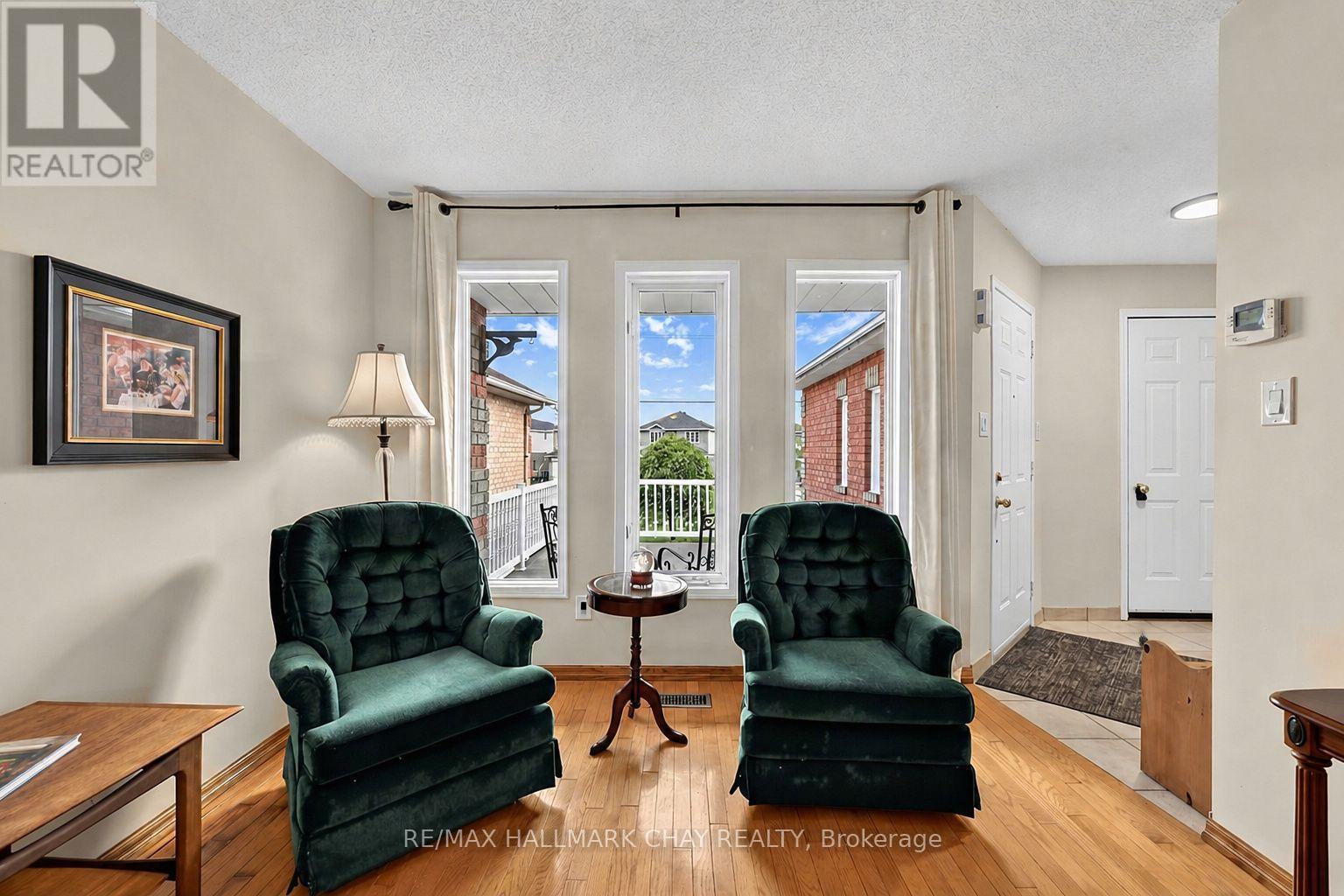 436 Simcoe Road, Bradford West Gwillimbury (Bradford), Ontario  L3Z 3A1 - Photo 2 - N13722794