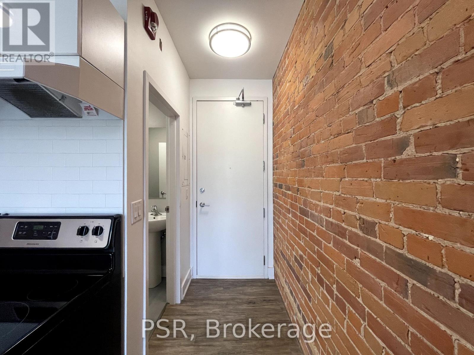 201 - 2870 Dundas Street W, Toronto, Ontario  M6P 1Y8 - Photo 8 - W13722774