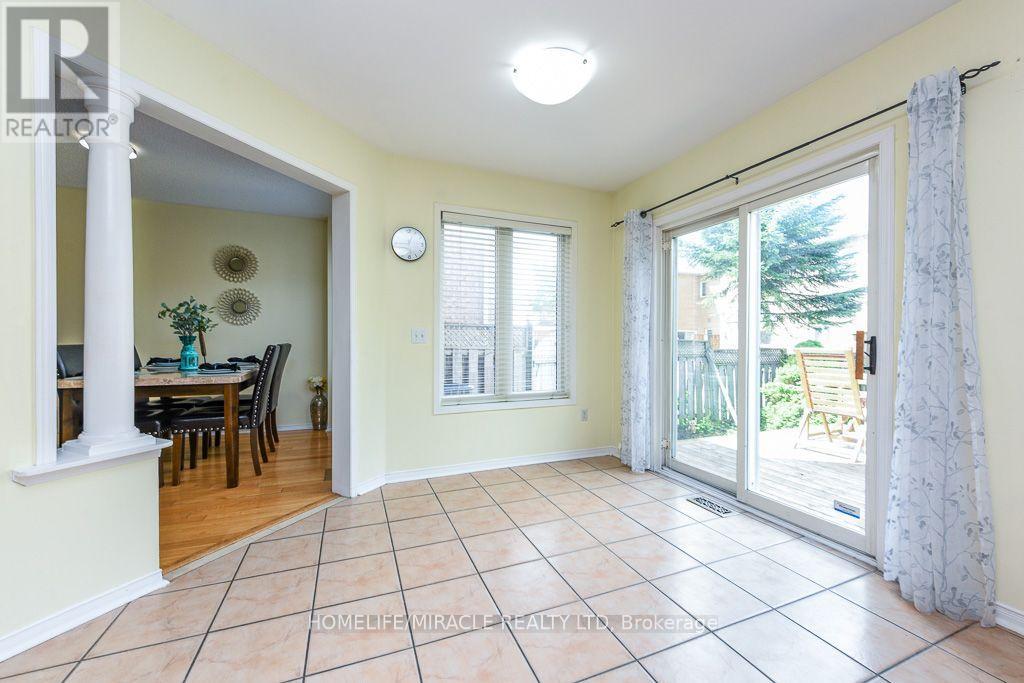 49 Seaside Circle, Brampton, Ontario L6R 2G7 - Photo 14 - W13722810