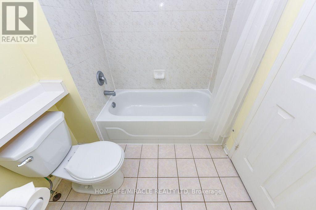 49 Seaside Circle, Brampton, Ontario L6R 2G7 - Photo 27 - W13722810