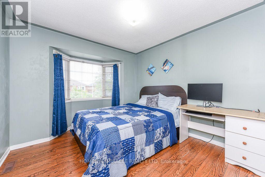 49 Seaside Circle, Brampton, Ontario L6R 2G7 - Photo 28 - W13722810