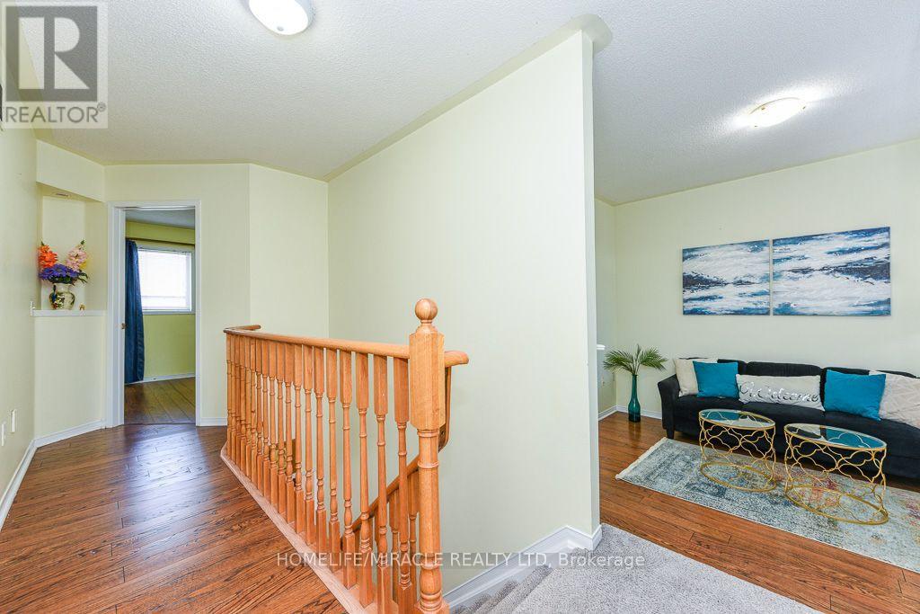 49 Seaside Circle, Brampton, Ontario L6R 2G7 - Photo 30 - W13722810