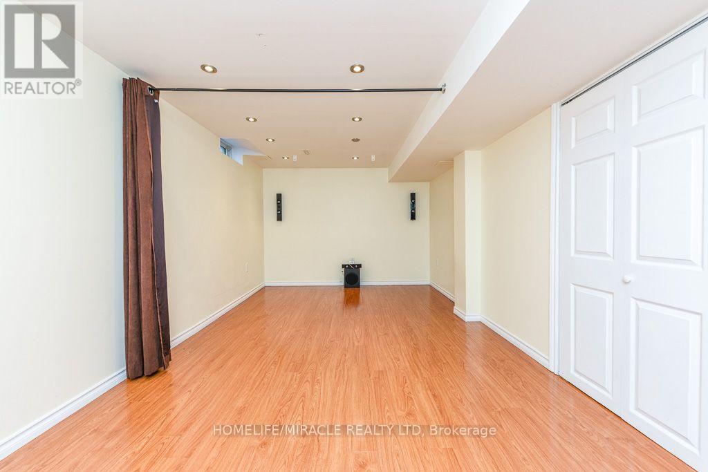 49 Seaside Circle, Brampton, Ontario L6R 2G7 - Photo 35 - W13722810