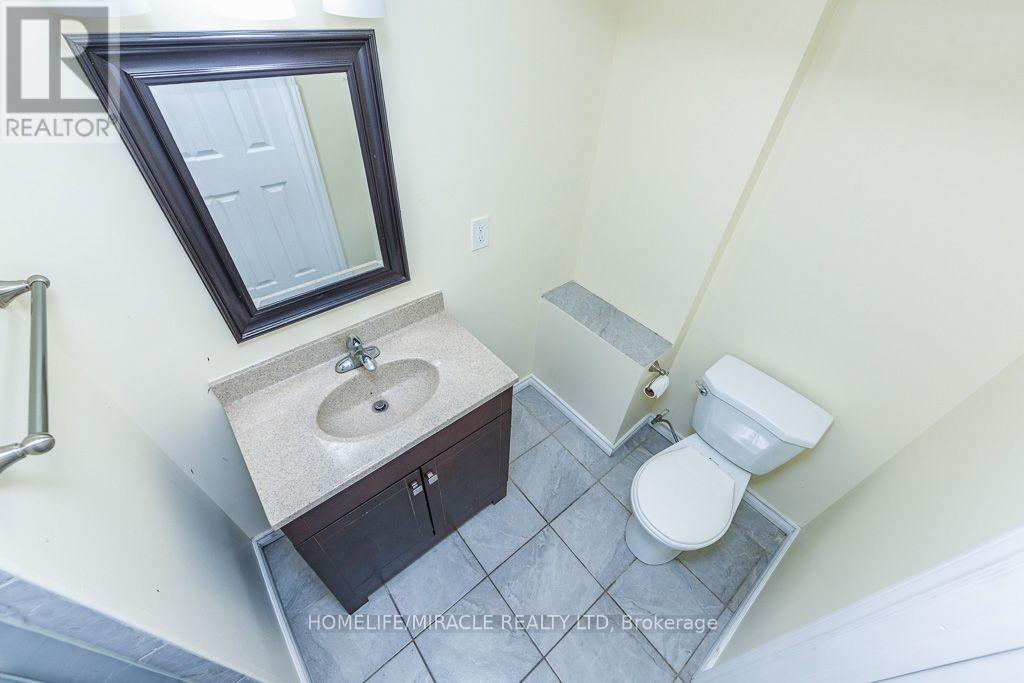 49 Seaside Circle, Brampton, Ontario L6R 2G7 - Photo 40 - W13722810