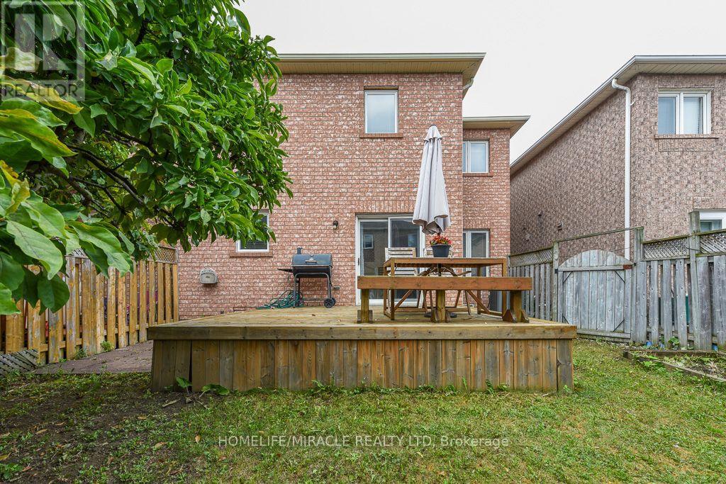 49 Seaside Circle, Brampton, Ontario L6R 2G7 - Photo 42 - W13722810