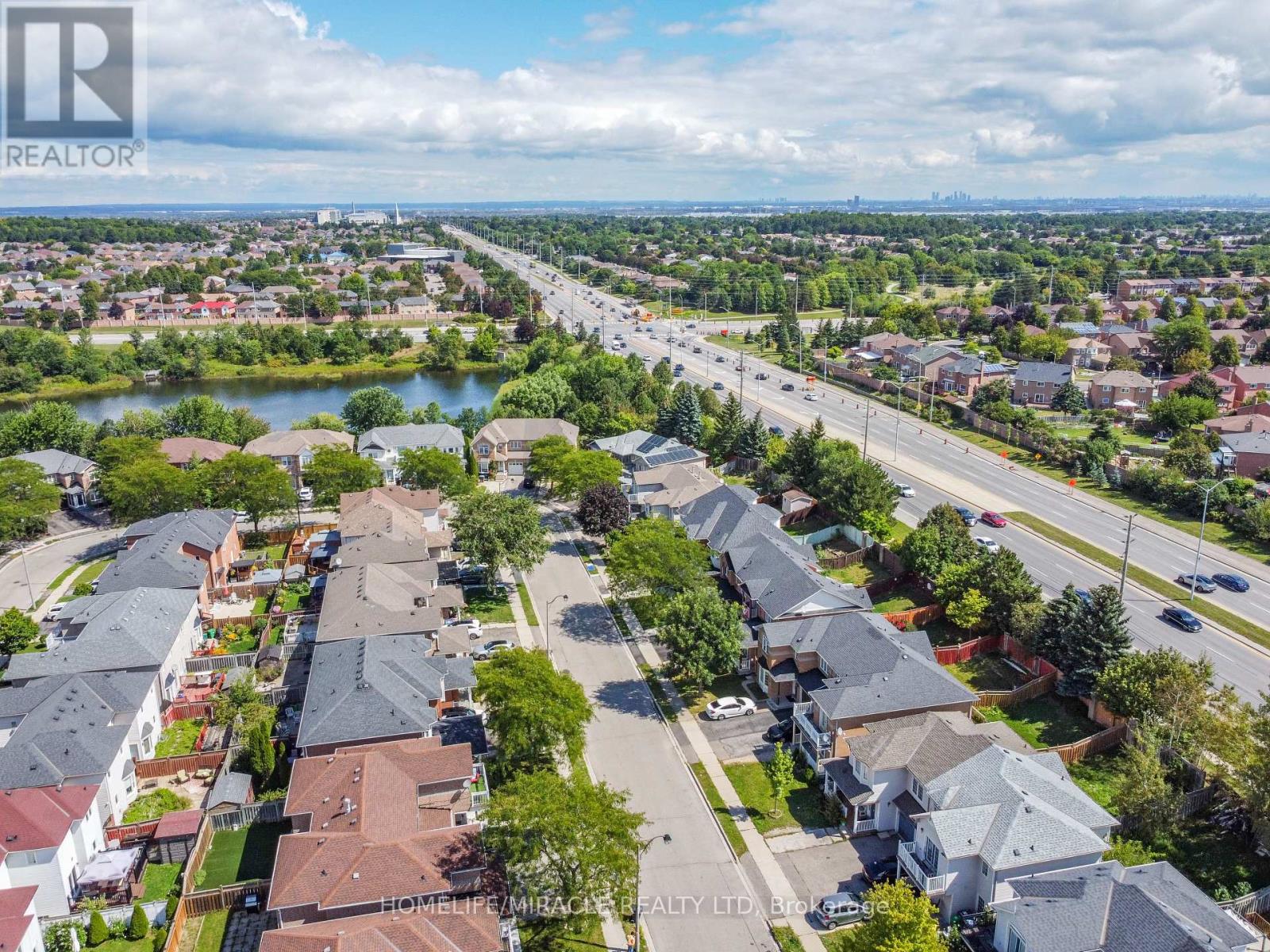 49 Seaside Circle, Brampton, Ontario L6R 2G7 - Photo 48 - W13722810