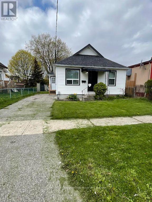 350 Oshawa Boulevard S, Oshawa, Ontario  L1H 5S4 - Photo 2 - E13126750