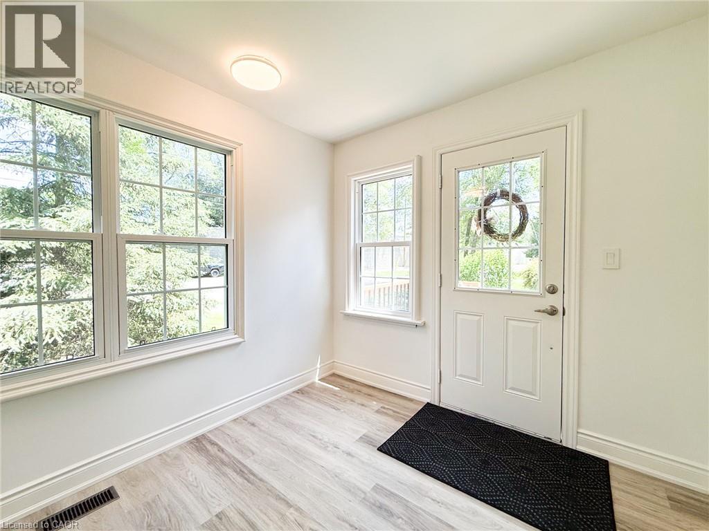 93 Barnes Avenue, Brantford, Ontario  N3R 4Y9 - Photo 4 - 40858891