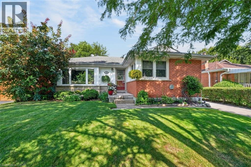 465 SPRINGBANK Crescent, Burlington, Ontario