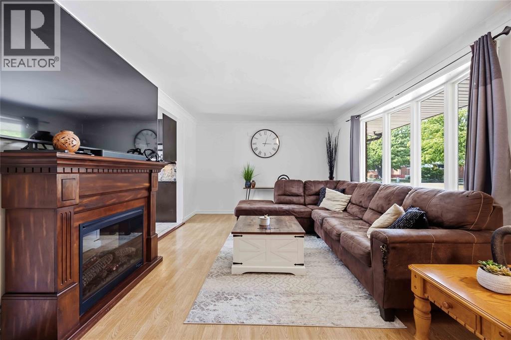 315 Brentwood Crescent, St Clair, Ontario  N0N 1G0 - Photo 4 - 26020810