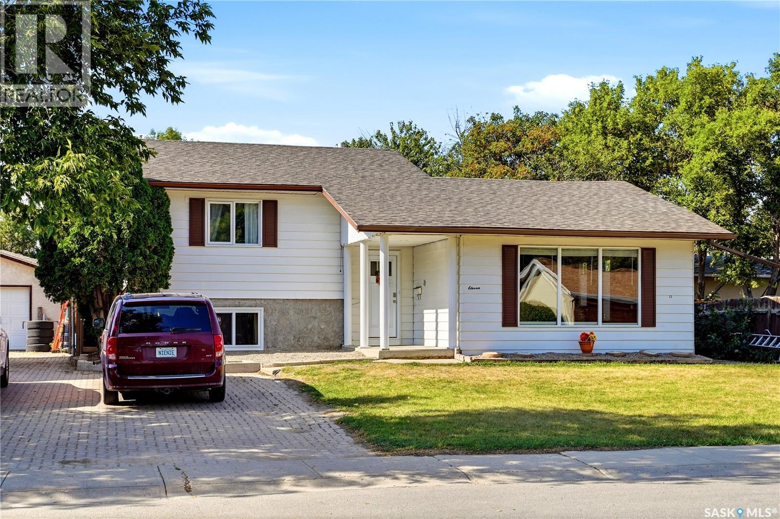 11 Mcsherry Crescent, Regina, Saskatchewan  S4T 7B4 - Photo 2 - SK046923