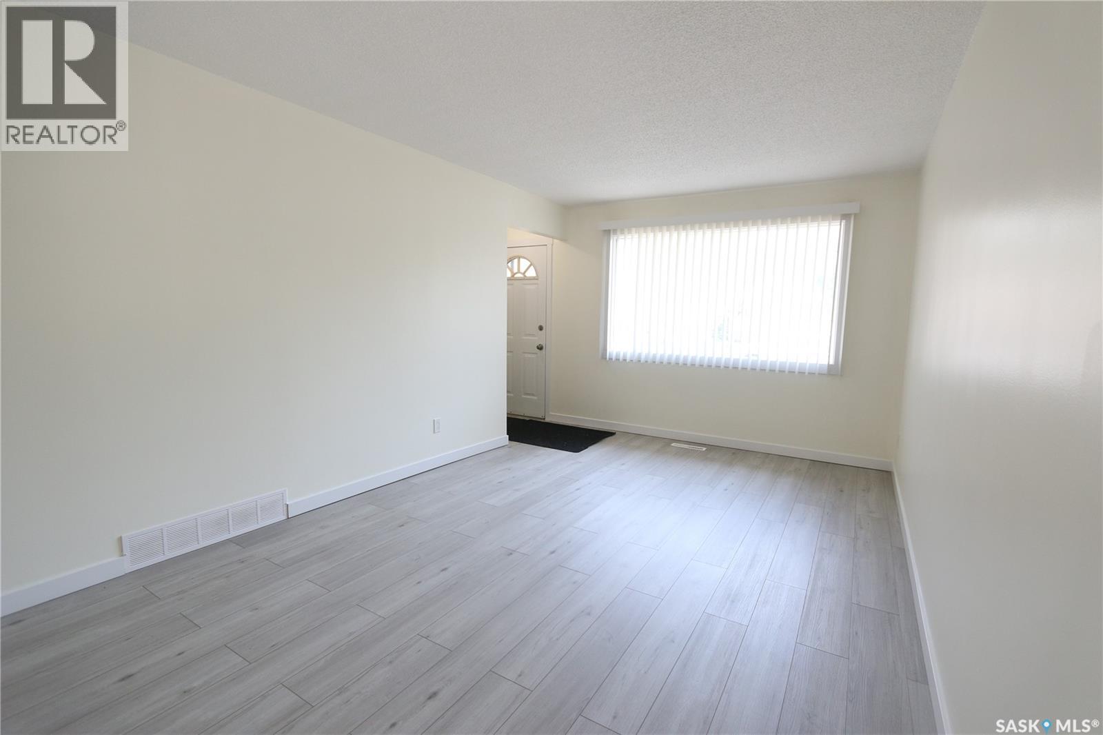 1162 Athol Street, Regina, Saskatchewan  S4T 3C2 - Photo 5 - SK046919