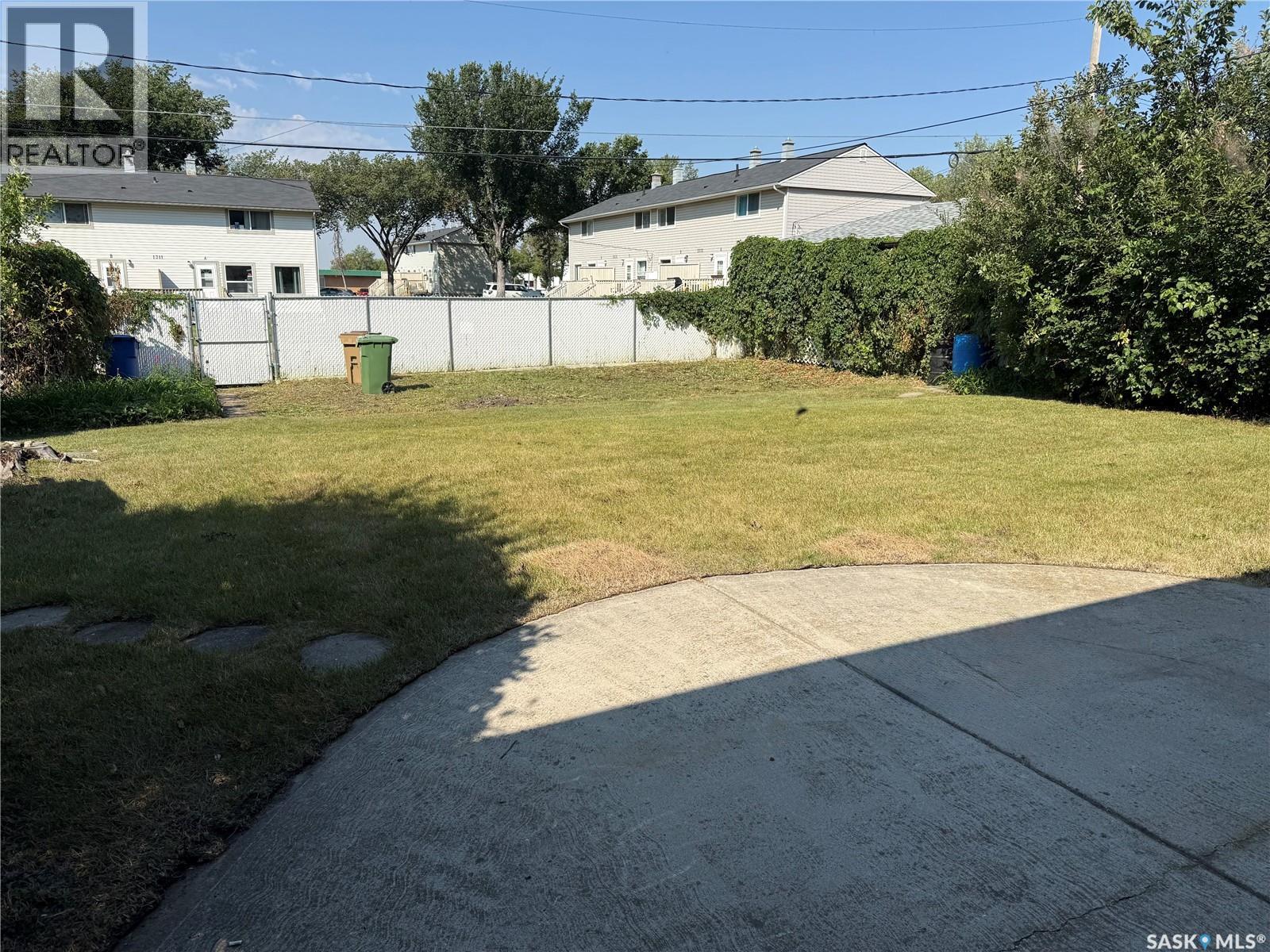 1348 Horace Street, Regina, Saskatchewan  S4T 5L6 - Photo 39 - SK046887