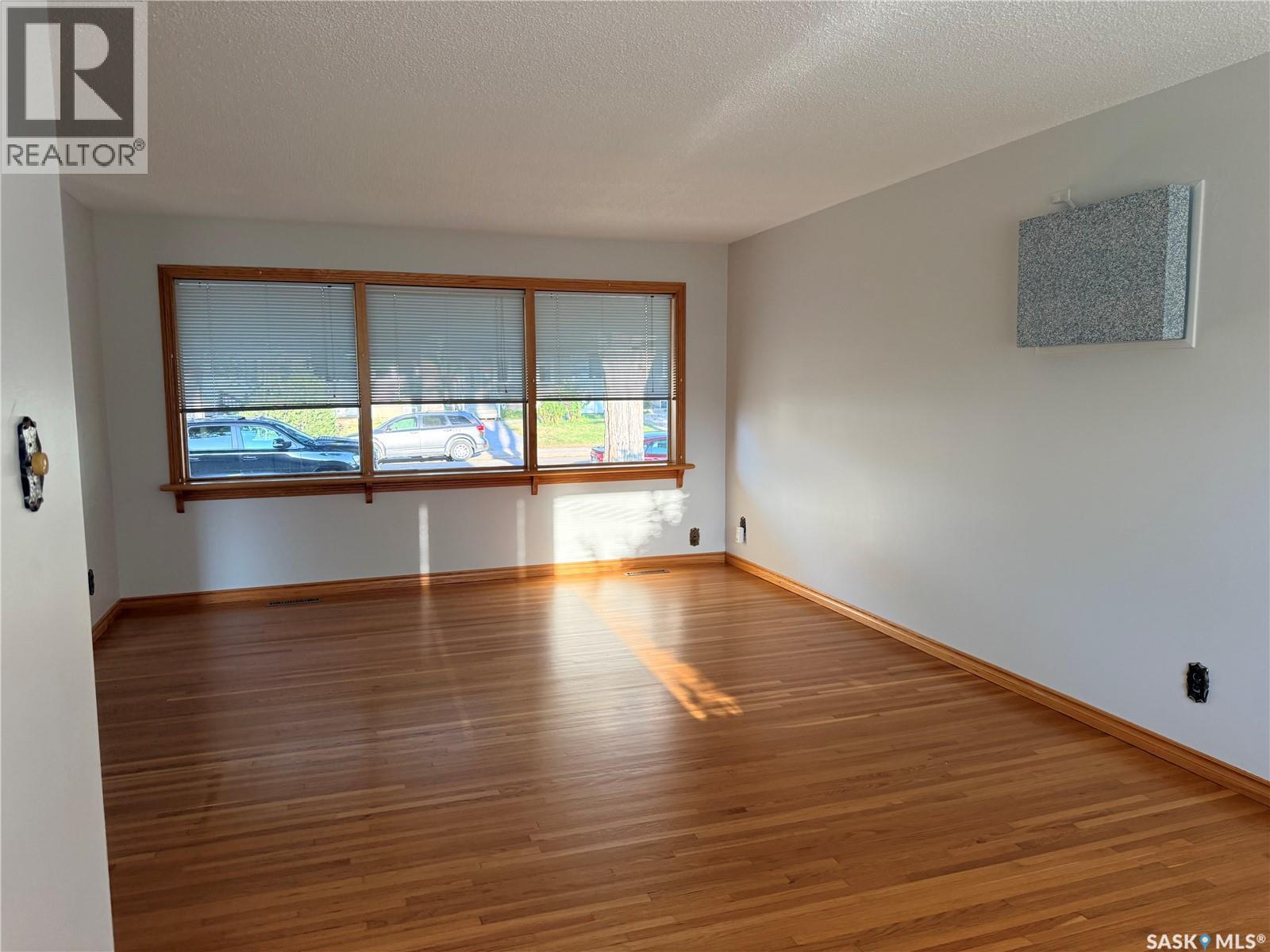 1348 Horace Street, Regina, Saskatchewan  S4T 5L6 - Photo 4 - SK046887