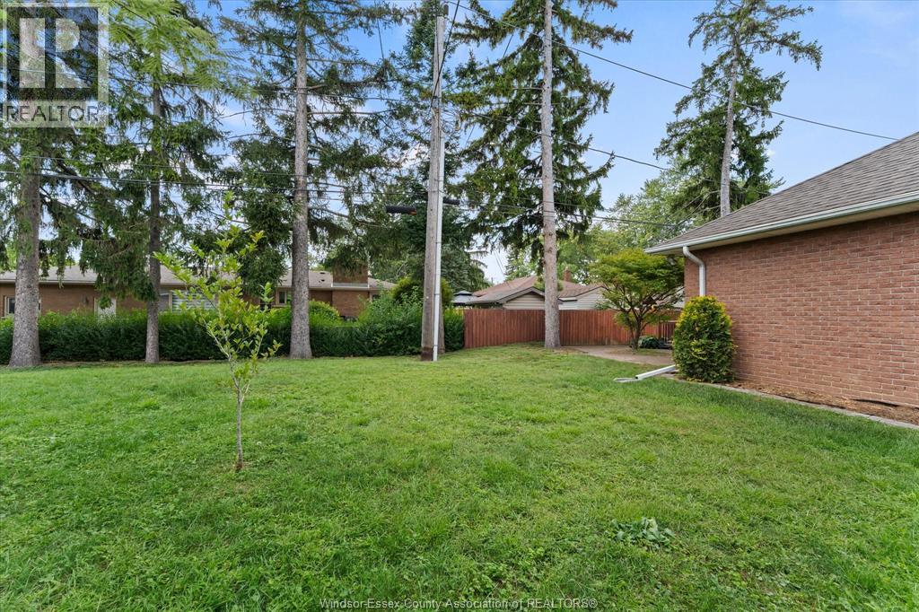 2935 Mckay Avenue Unit# 2, Windsor, Ontario  N9E 2R1 - Photo 38 - 26021069