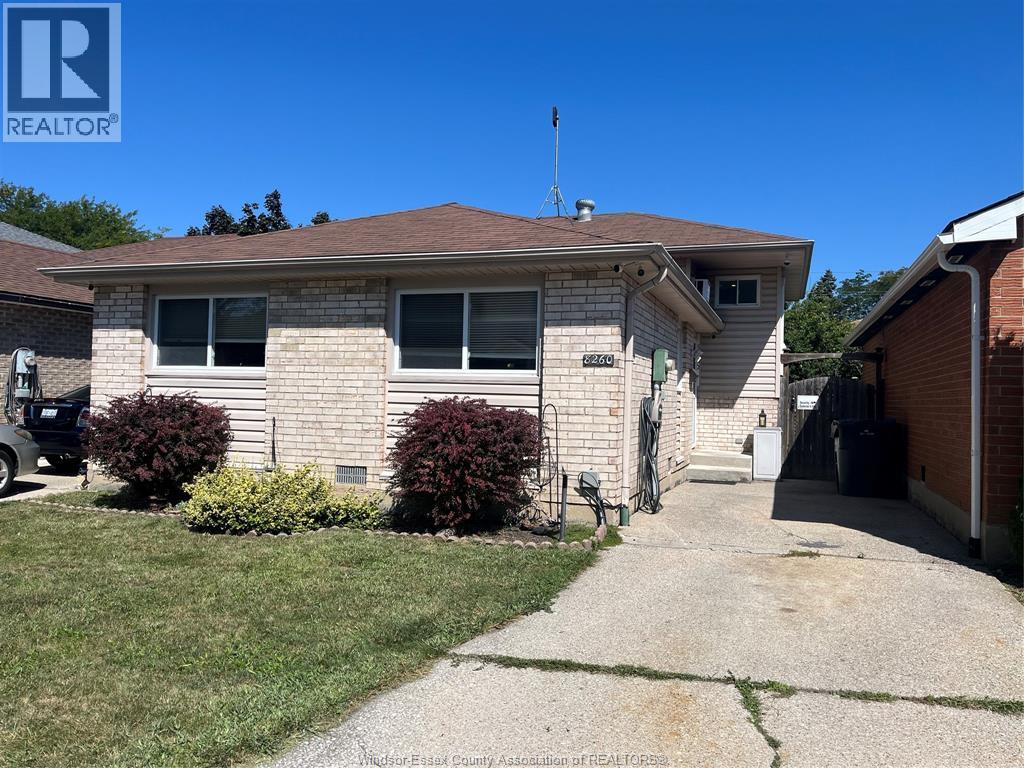 8260 GATESIDE PLACE, Windsor, Ontario