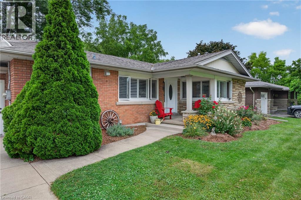 9 Strathearn Avenue, Grimsby, Ontario  L3M 3A5 - Photo 3 - 40858214
