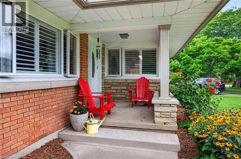 9 Strathearn Avenue, Grimsby, Ontario  L3M 3A5 - Photo 4 - 40858214