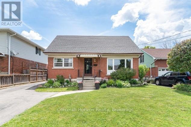 43 WYNGATE AVENUE E, Hamilton, Ontario