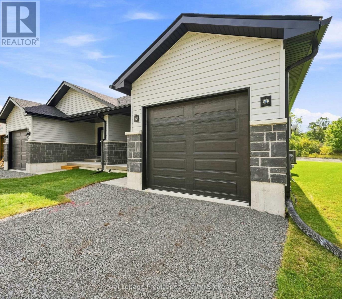 208 Homewood Avenue, Trent Hills, Ontario  K0L 1Y0 - Photo 5 - X13673842