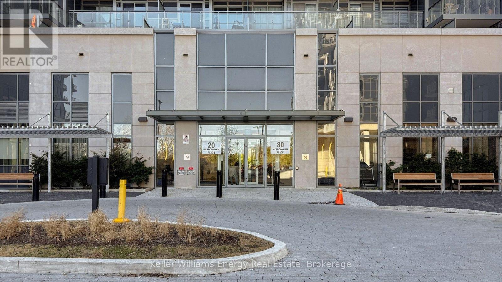 617 - 30 Meadowglen Place, Toronto, Ontario  M1G 0A6 - Photo 4 - E13722886