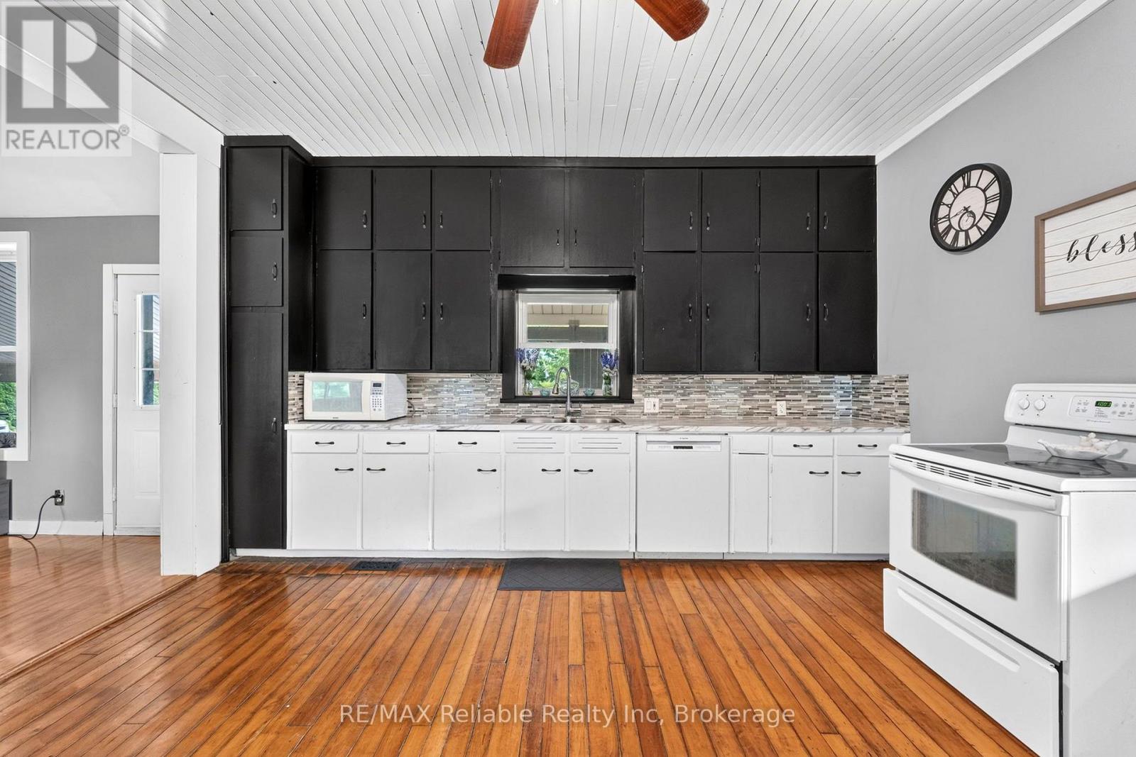 43488 Chiselhurst Road, Huron East, Ontario  N0M 2E0 - Photo 7 - X13722860