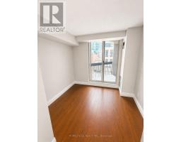 301 - 633 BAY STREET, Toronto, Ontario