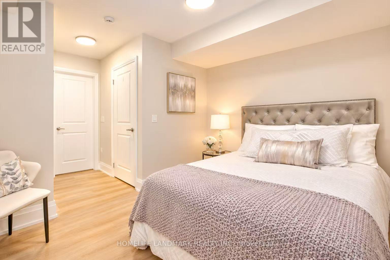 30 Kenneth Wood Crescent, Toronto, Ontario  M2N 0K3 - Photo 2 - C13722874
