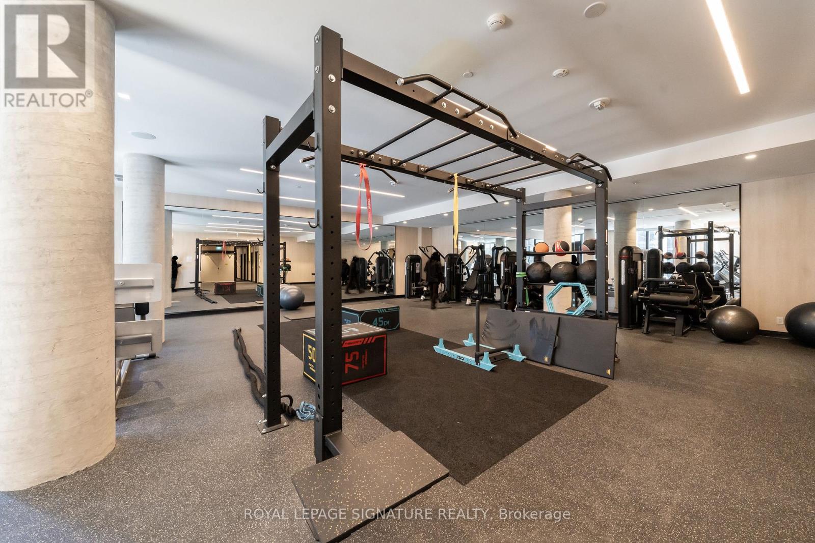 929 - 2020 Bathurst Street, Toronto, Ontario  M5P 0A6 - Photo 17 - C13722898