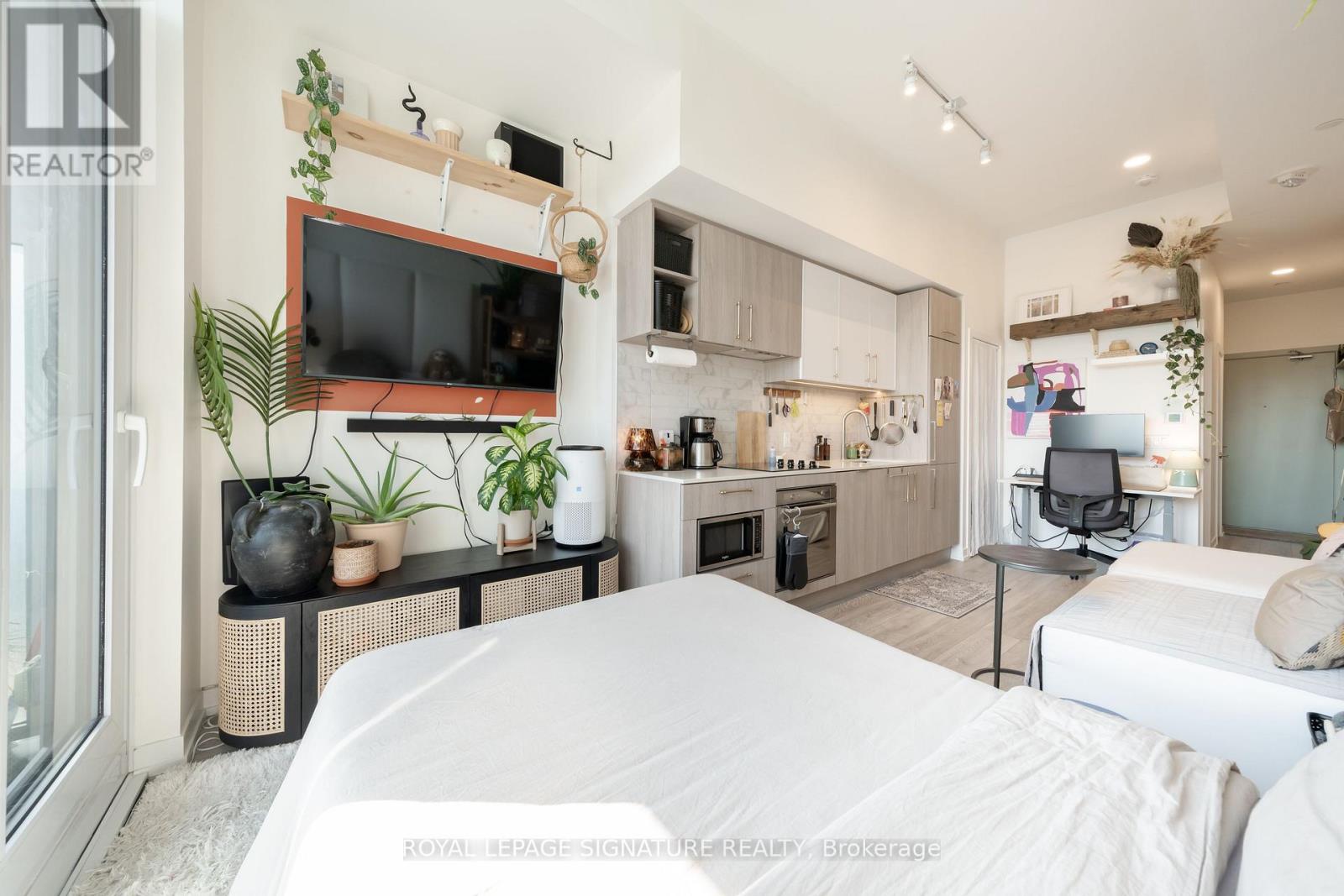 929 - 2020 Bathurst Street, Toronto, Ontario  M5P 0A6 - Photo 4 - C13722898