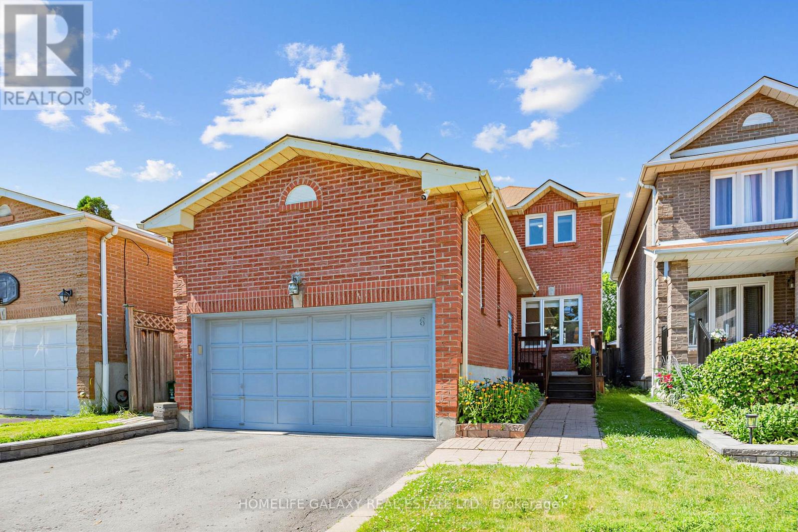 6 Bluebell Crescent, Whitby, Ontario  L1P 1K7 - Photo 3 - E13722894