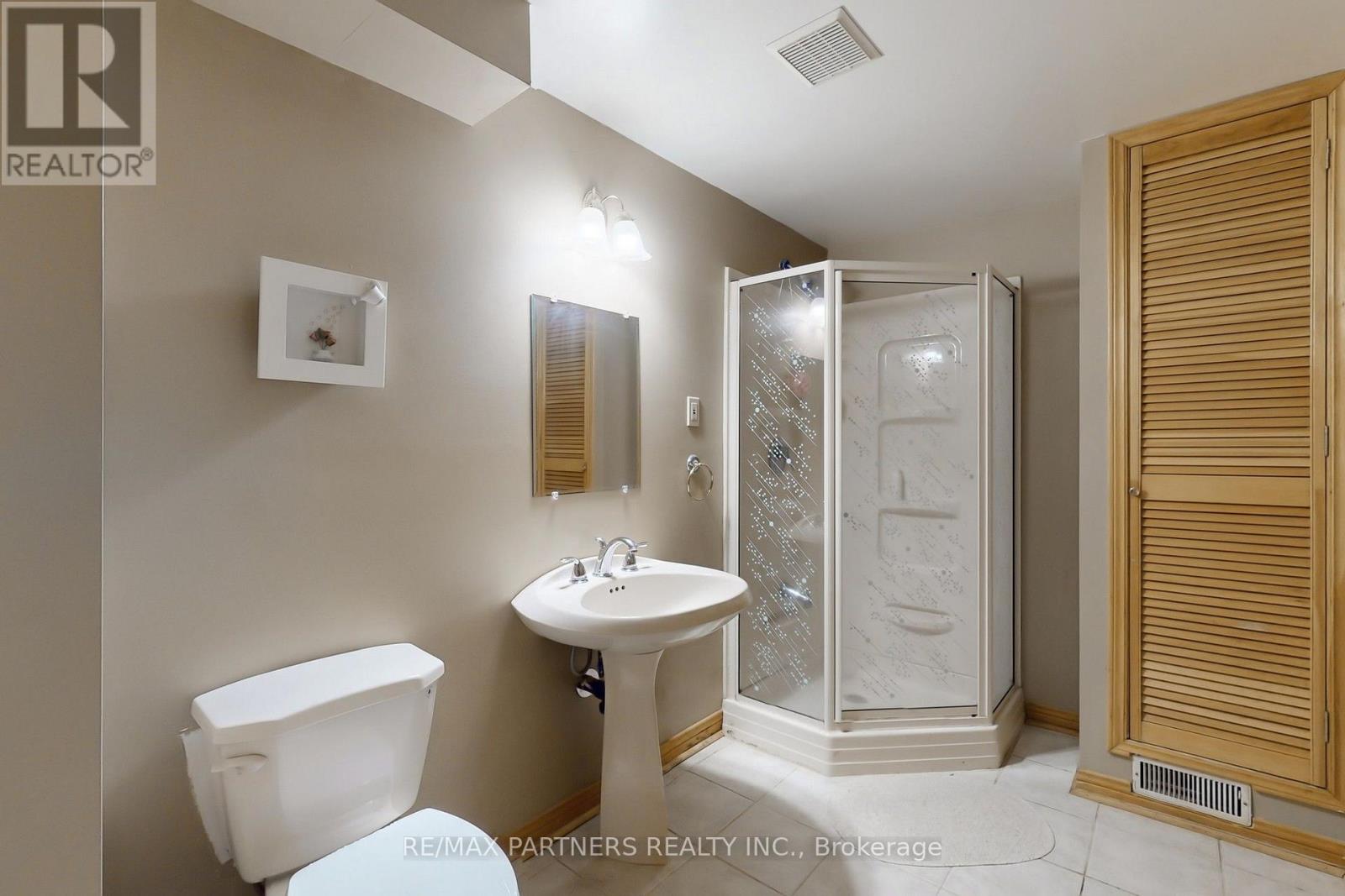 15 Ribblesdale Drive, Whitby, Ontario  L1N 6Z3 - Photo 35 - E13722914